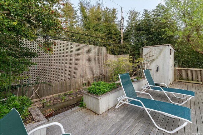 Building Photo - 581 Bayberry Walk