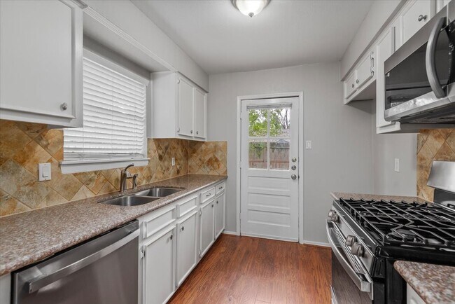 Building Photo - 29414 Sedgefield St