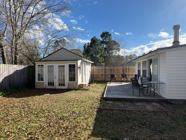 Building Photo - 115 Lancashire Rd