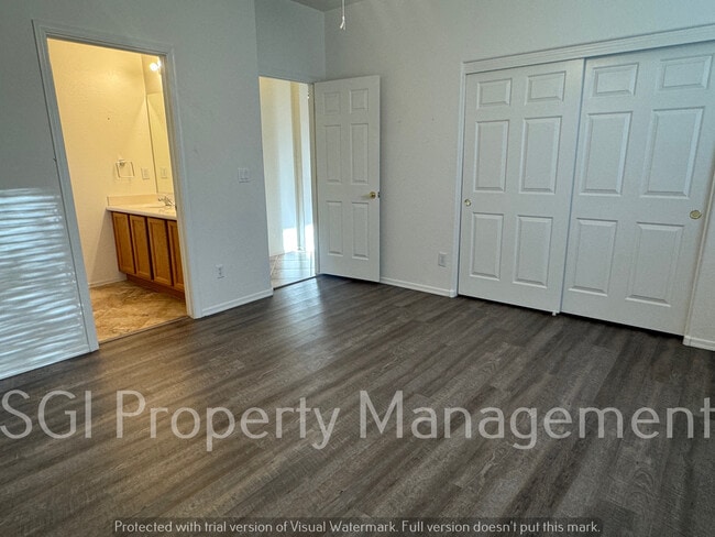 Building Photo - 39531 N White Tail Ln