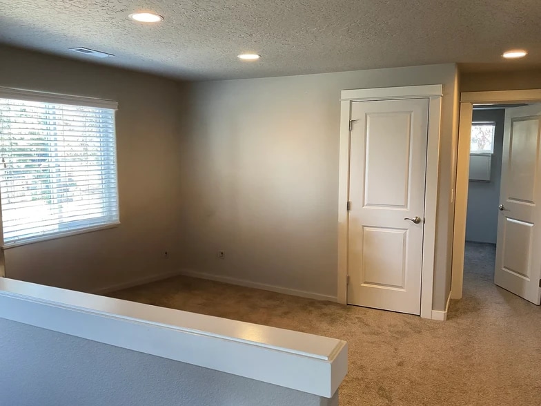 Loft - 616 N Willitts St