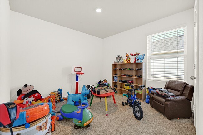 Building Photo - 2206 Laurel Bloom Ln