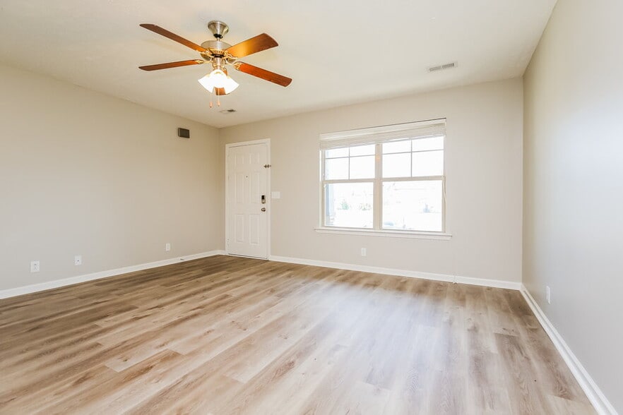 Building Photo - 1806 Warmingfield Dr