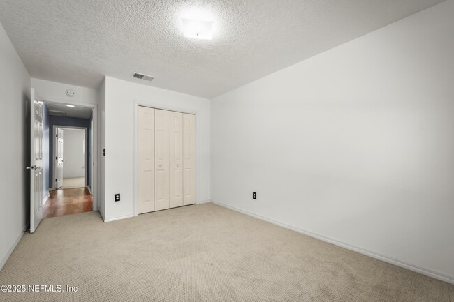 Building Photo - 5392 Heronview Ct