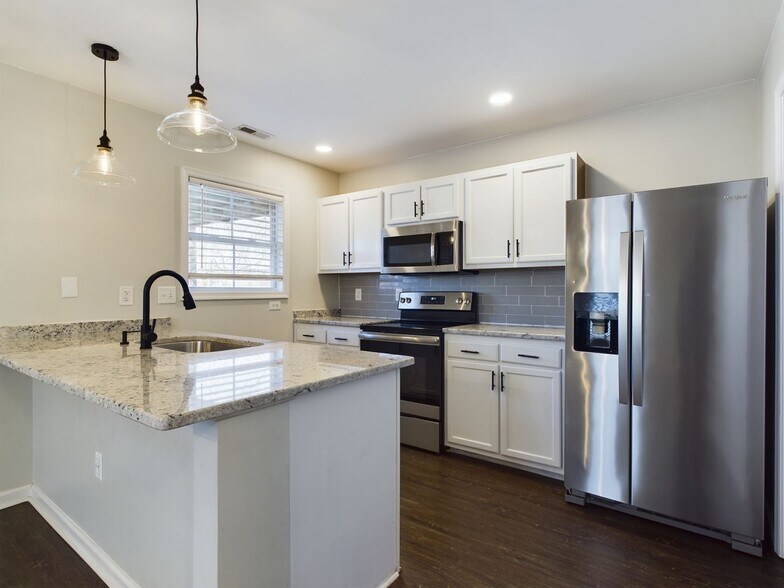 Building Photo - 1106 N 22nd St