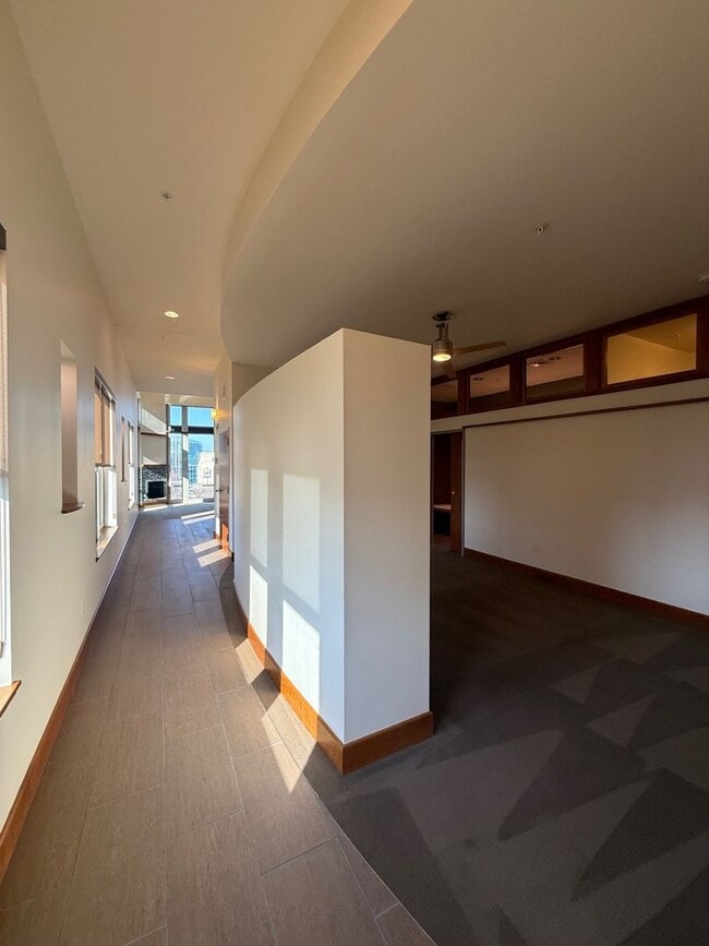 Building Photo - Blue Earth One Bedroom For Lease