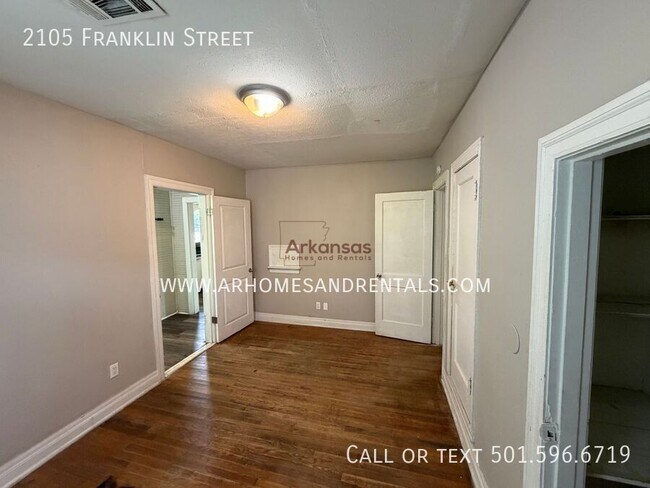 Building Photo - 2105 Franklin St