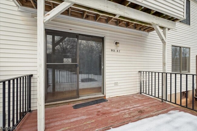 Building Photo - 911 Merritt Dr