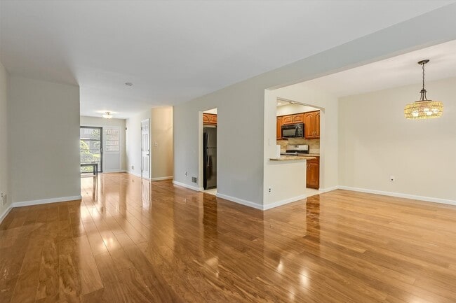 Building Photo - 83 Patriots Rd