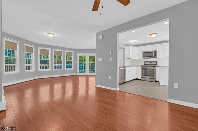 Building Photo - 16 Brooklake Rd