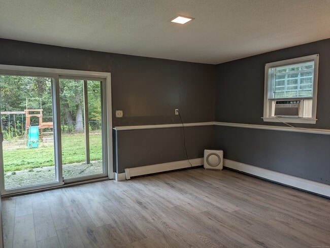 Building Photo - 38 Inchcliffe Dr