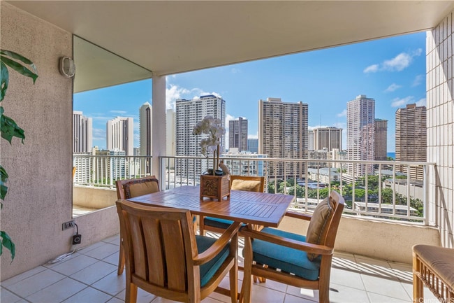 Building Photo - Elevated Island Living: High-Floor Corner Gem with Harbor & Sunset Vistas