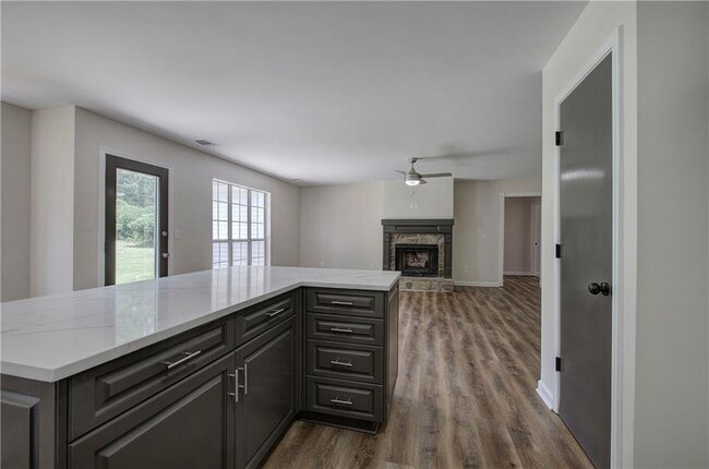 Building Photo - 4100 Chanticleer Dr NW