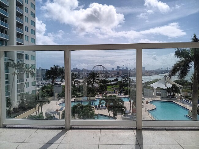 Building Photo - 253 NE 2nd St