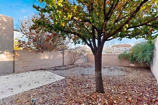 Building Photo - 6520 Los Pueblos Pl NW