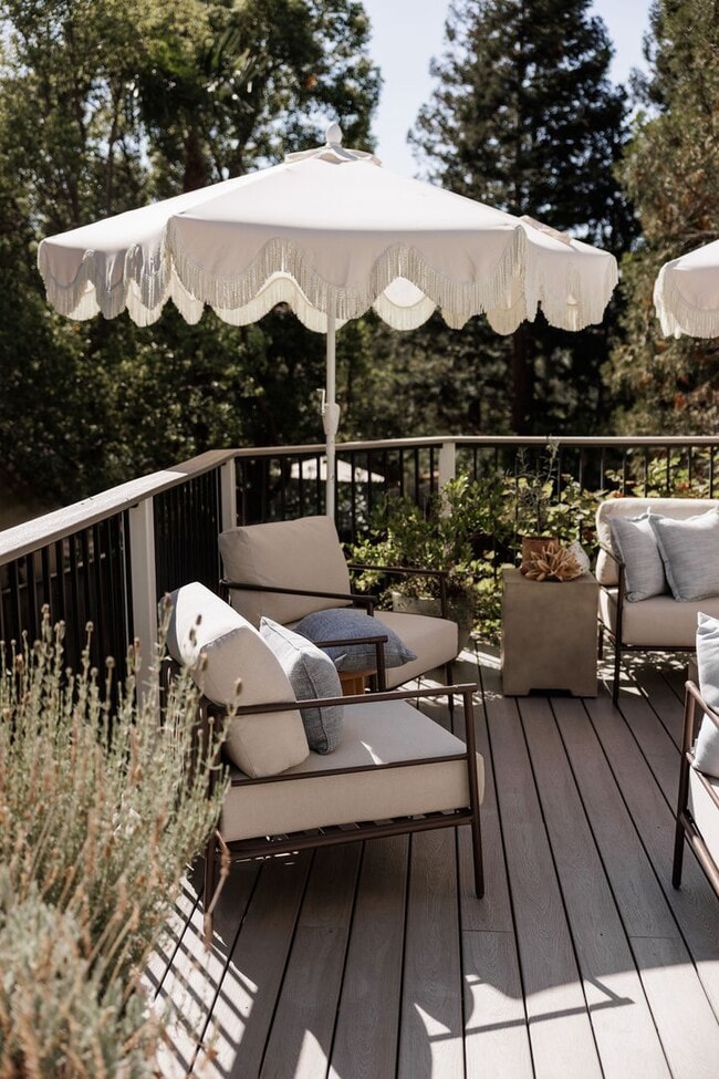 Building Photo - This Home Won't Last!!!!