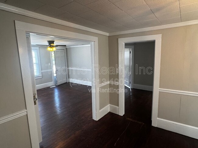 Building Photo - 1201 Evergreen Rd