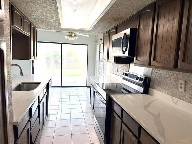 Building Photo - 3309 Ivanhoe Ln