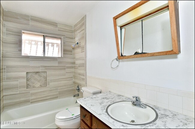 Building Photo - 3565 Breckenridge Dr