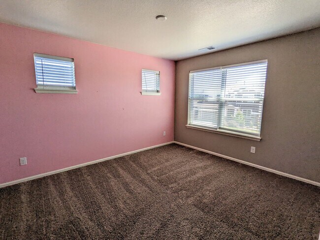 Building Photo - 6152 Gannet Dr