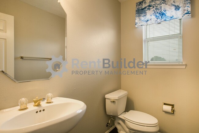 Building Photo - CALL US TODAY AT (505) 808-6467 TO SCHEDUL...