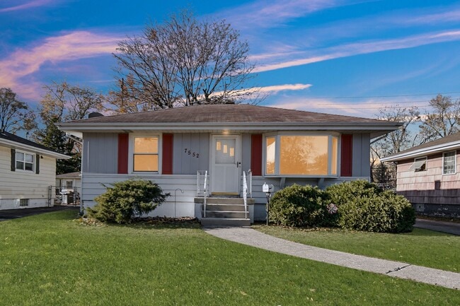 Building Photo - 3 Bedroom 1 Bathroom House for Rent!