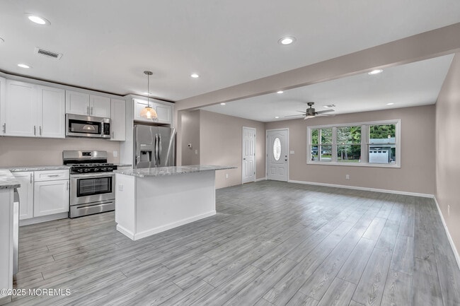 Building Photo - 44 Chancellor Ct