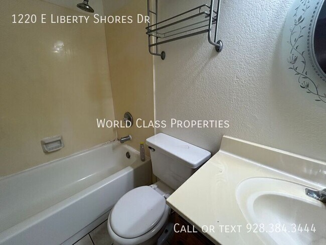 Building Photo - 1220 E Liberty Shores Dr