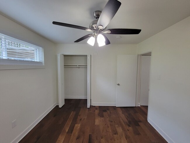 Building Photo - Remodeled 3 Bedroom 2 Bath Condo in Bon Air