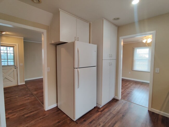 Building Photo - Richland Single Family Home in large lot