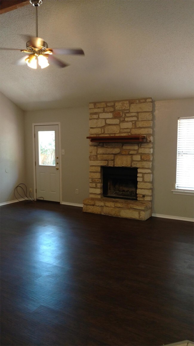 Building Photo - 2017 Ramona Cir