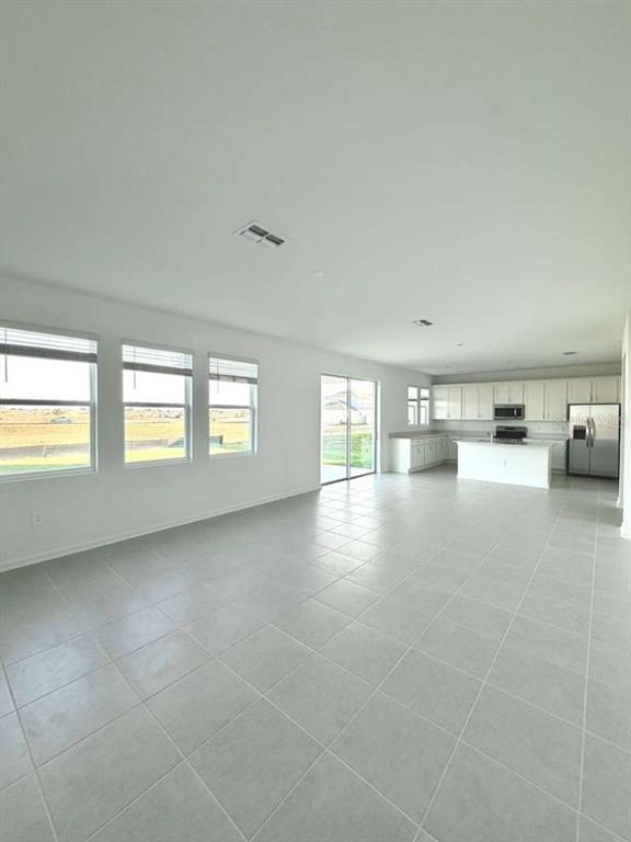 Building Photo - 5664 Lemon Grass St