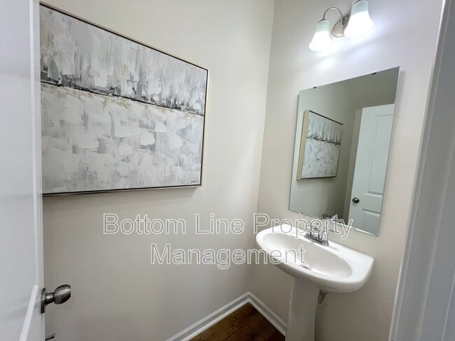 Building Photo - 3661 Secrest Lndg