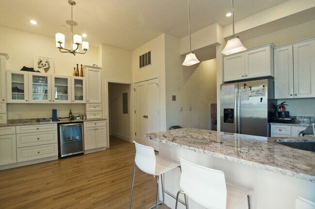 Building Photo - HOT FENWAY LISTING!!!!!