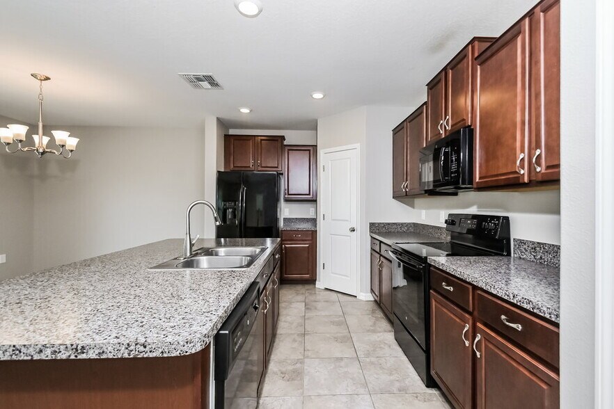 Building Photo - 7106 Salt River Ave