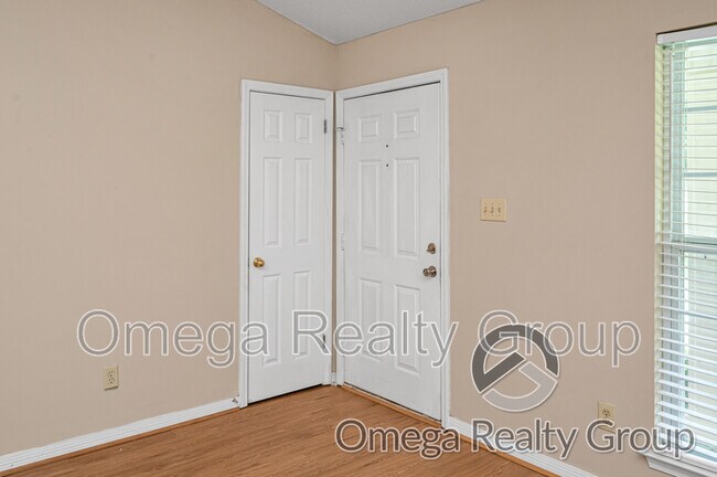 Building Photo - 4267 Springview Dr