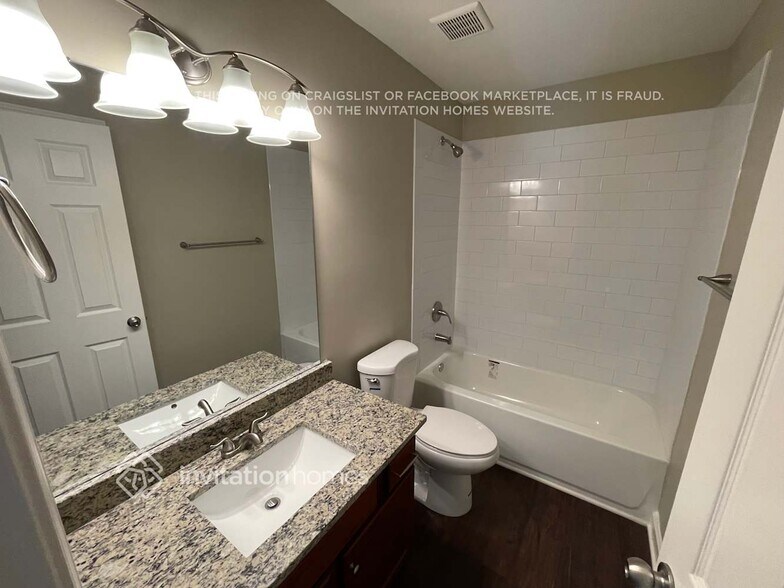Building Photo - 13425 Pierre Reverdy Dr