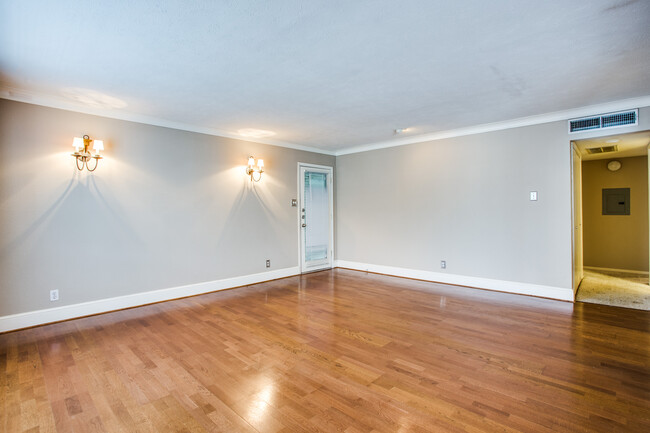 Building Photo - 5937 E University-227