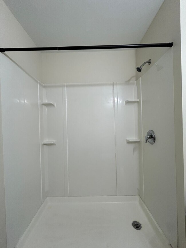 Building Photo - 2 Bedroom plus a DEN 2 Bath 1 Car Garage Duplex Cape Coral