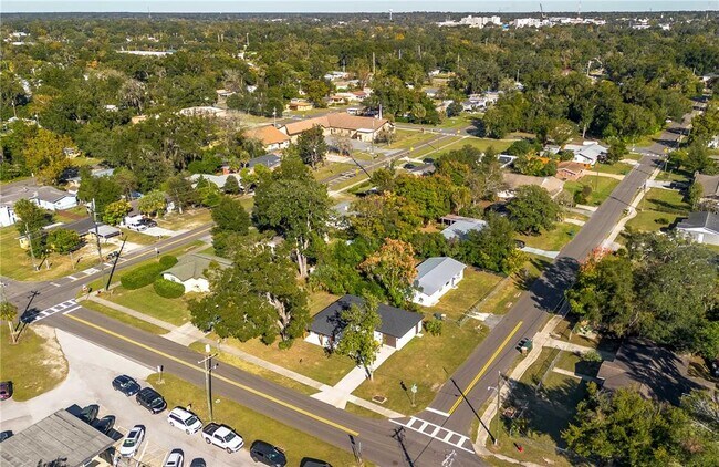 Building Photo - 519 SW 19th Ave