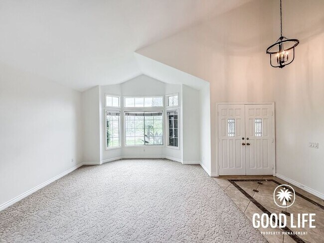 Building Photo - 709 S Hidden Creek Cir