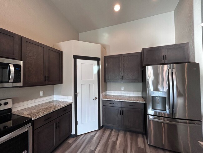 Building Photo - 6413 Springer Ln