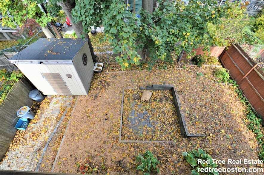 Building Photo - 82 Montebello Rd