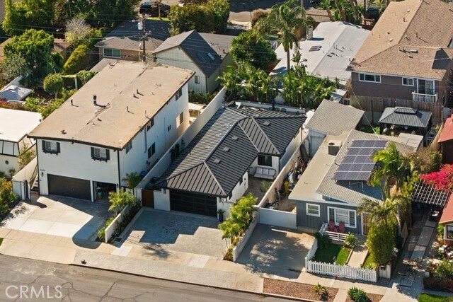 Building Photo - 34051 Alcazar Dr