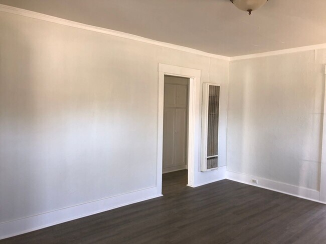 Building Photo - 1835 Estudillo St