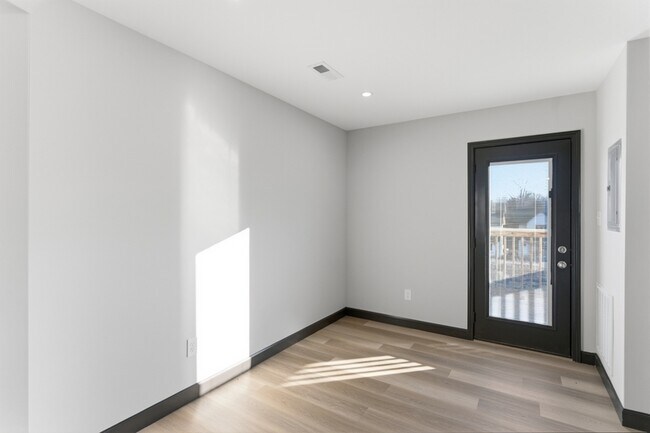 Building Photo - Delaney Way - 118