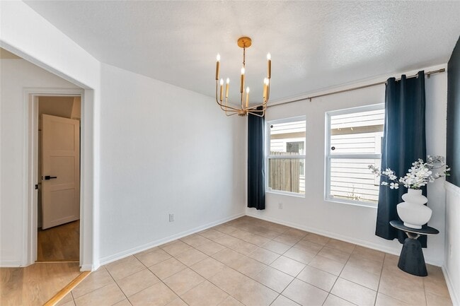 Building Photo - 16734 Warbler Dr