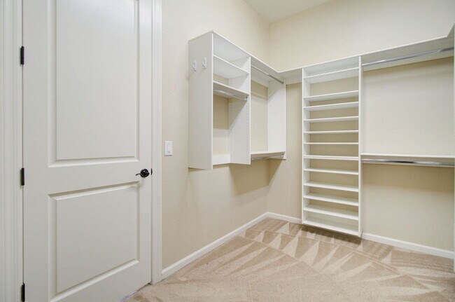 Building Photo - 9427 E Trailside View