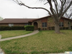 Building Photo - 801 Cagle Ln