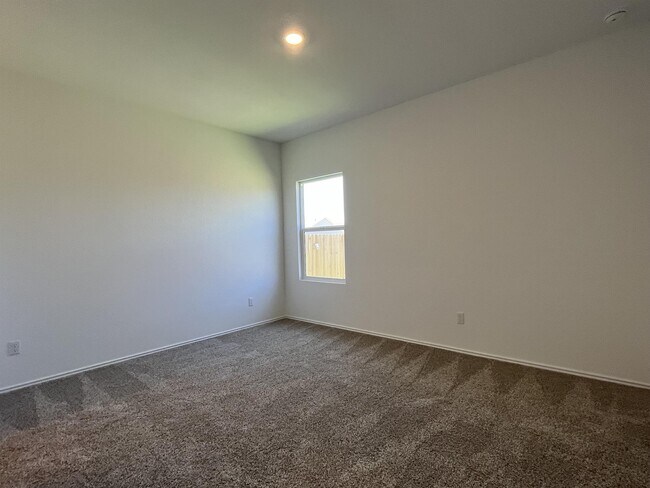 Building Photo - 312 Freshwater Dr